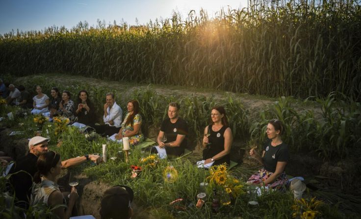 „Farm is Table“ lockte zahlreiche Besucher zum Dinner auf dem Acker. (Foto: Gaumen Hoch)