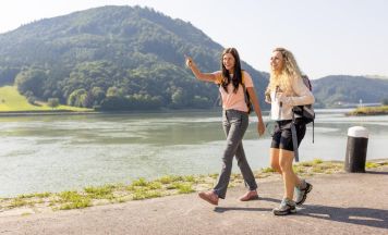 Gemeinsames Wandern in der Donauregion