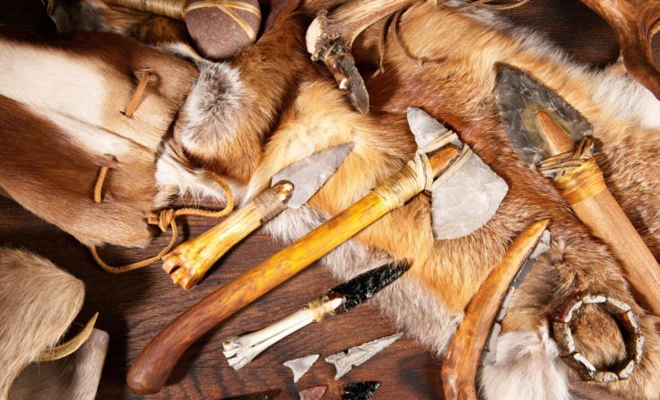 Auch Werkzeug wird präsentiert. (Foto: adobeStock/ExQuisine)