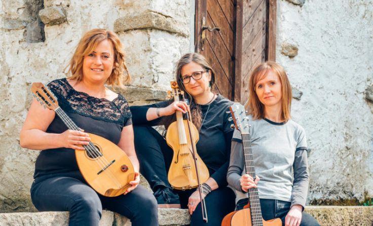 Das Trio Caramell spielt auf. (Foto: Caramell)