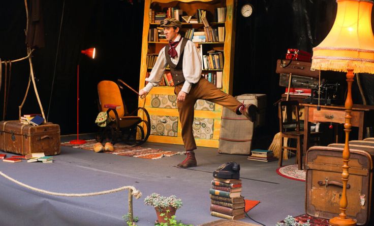 Eine unterhaltsame Show wird versprochen. (Foto: Zirkus Anagrama)