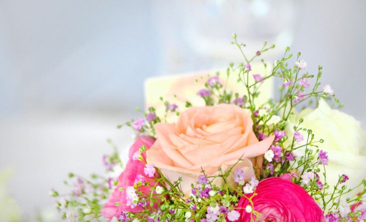 Blumen symbolisieren Liebe. (Foto: adobeStock/ KNOPP VISION)