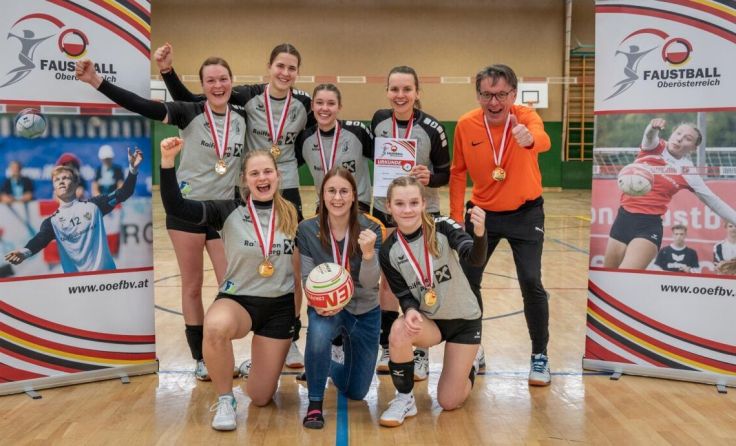 Die Damen dürfen jubeln. (Foto: Josef Pils)