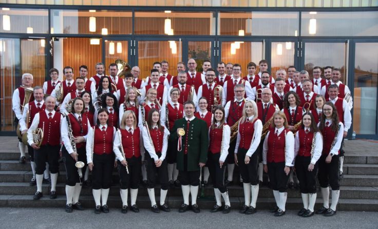 Der Musikverein Waldhausen begrüßt den Frühling musikalisch. (Foto: Albert Kern / BGB TV)