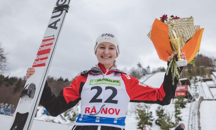 Julia Mühlbacher kam beim Weltcup in Rasnov auf den dritten Platz. (Foto: Skijumping.pl)