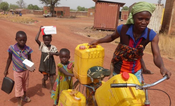 Die Einwohner in Burkina Faso benötigen Fahrräder zum Überleben. (Foto: Initiative Eine Welt)