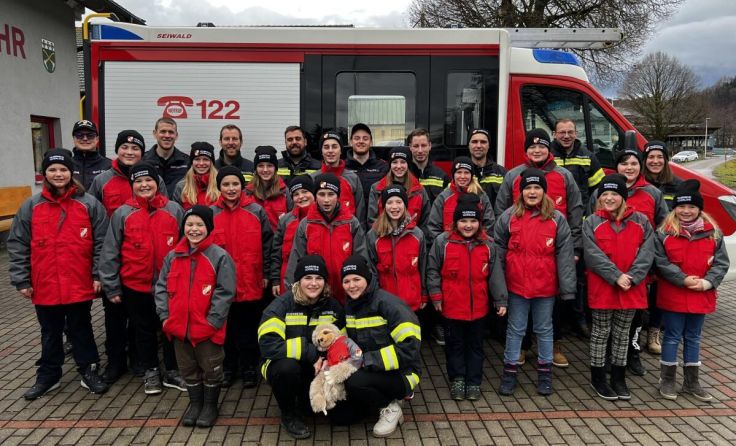 Die Feuerwehr Achenlohe ist sehr stolz auf die 21 Mitglieder der Jugendgruppe. (Foto: FF Achenlohe)