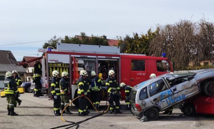 Die Feuerwehr Munderfing übte für den Ernstfall eines Blackouts. (Foto: FF Munderfing)