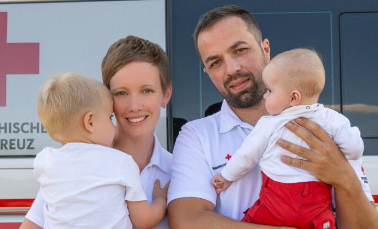 Daniel und Daniela Eder teilen eine gemeinsame Leidenschaft: den Rettungsdient. (Foto: OÖRK/Eder)