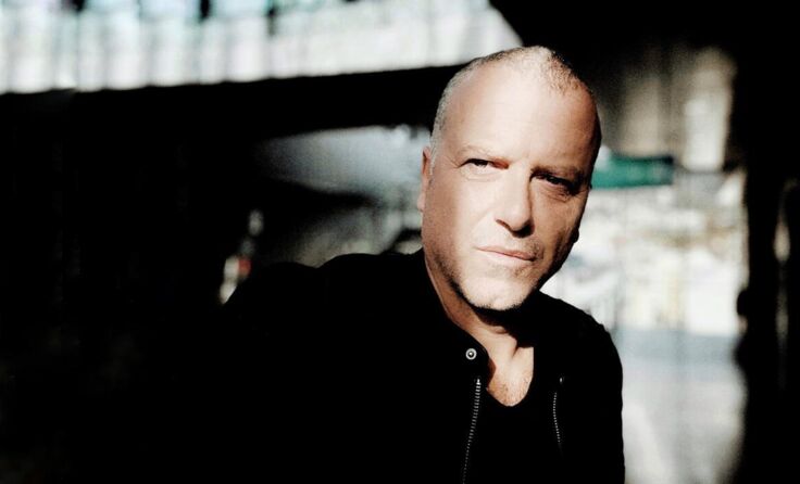 Bernhard Aichner präsentiert seinen neuesten Thriller in Mattighofen. (Foto: Bernhard Aichner)