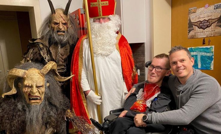 Spendenübergabe an Toni Aichenauer (Foto: Freiheitlicher Familienband)