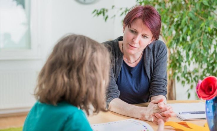 Im Falle einer Scheidung sollte ehrlich mit Kindern kommuniziert werden. (Foto: Rainbows)