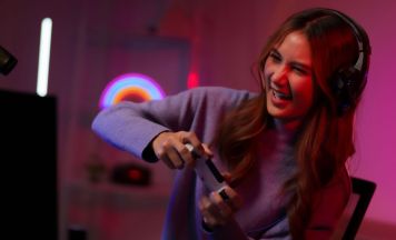 Vier Millionen verschenkt: Mann (30) verliert gesamte Familienersparnisse an Influencerin