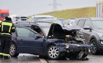Tragödie in Niederösterreich: Junge Frau (25) stirbt bei Unfall