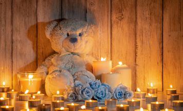 Tragödie in Niederösterreich: Totes Kind und schwerverletzte Mutter in Wohnung gefunden