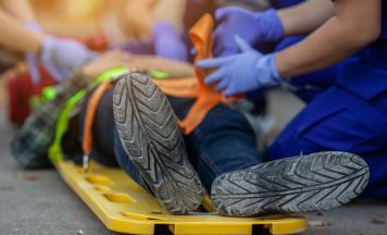 Tödlicher Arbeitsunfall in Industriebetrieb: Arbeiter (30) stirbt tragisch