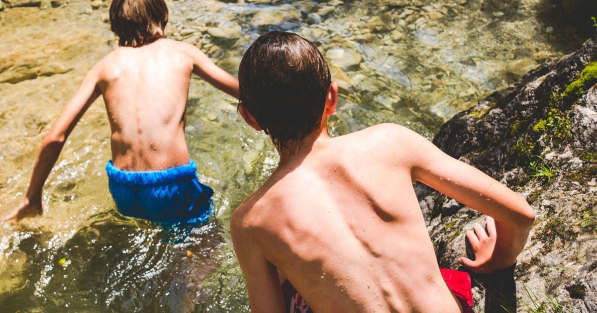 Fatal swimming accident: Child (14) jumps into stream and dies