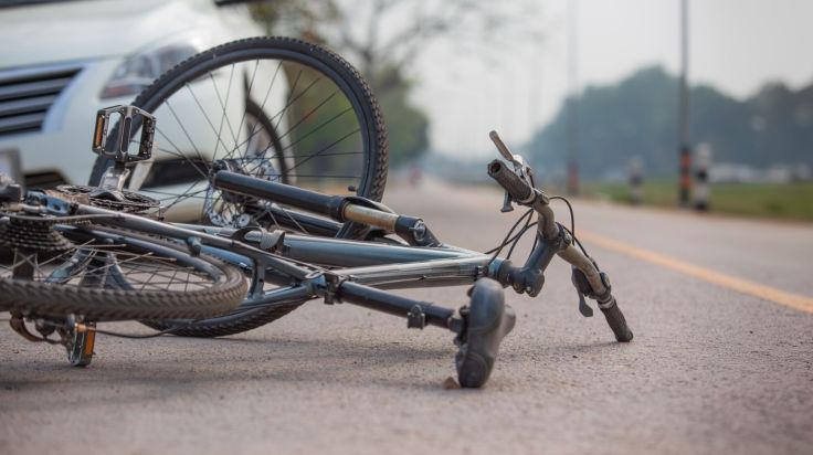 Drama in der Steiermark: E-Bike-Fahrer nach Sturz in Lebensgefahr
