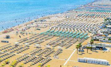 Bis zu 3.000 Euro Strafe: Italien verhängt strenge Regeln an Stränden
