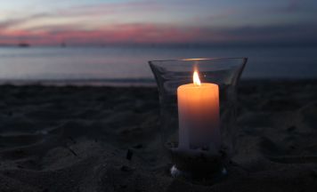 Italienurlaub endet tödlich: Familienvater (54) rettet Zwillinge aus dem Meer und stirbt
