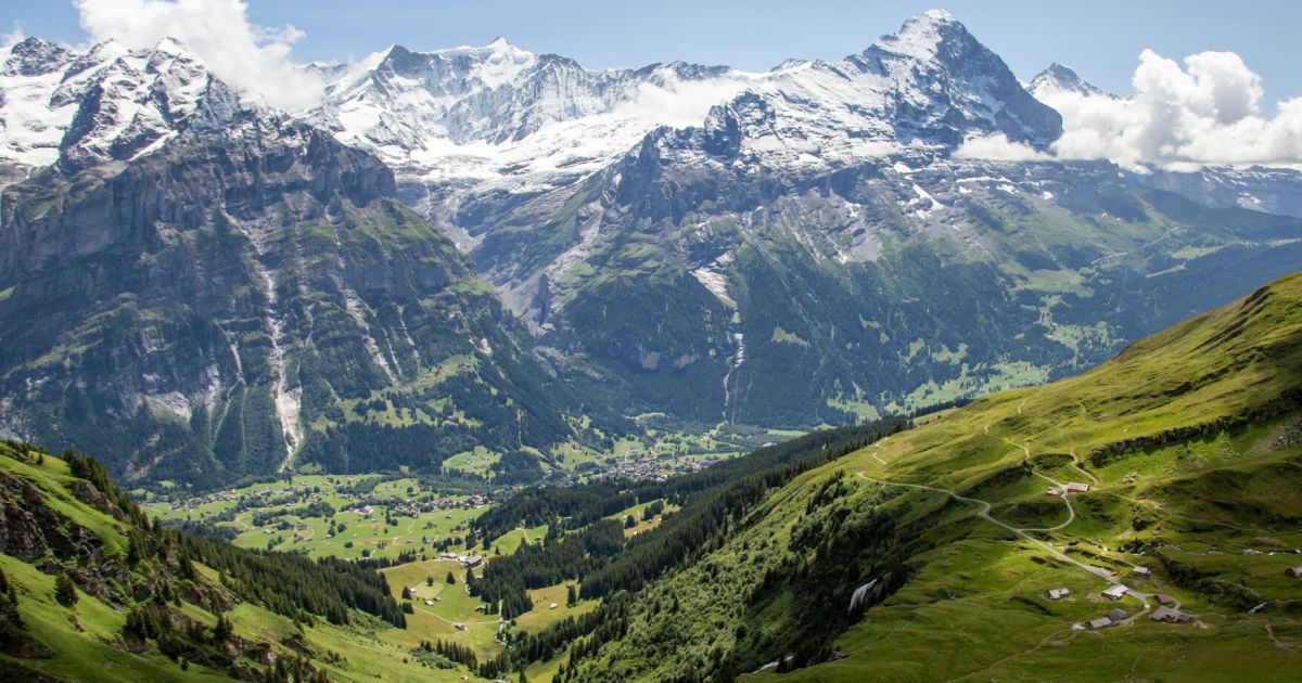 Discovered after 34 years: Two missing mountaineers found in a glacier