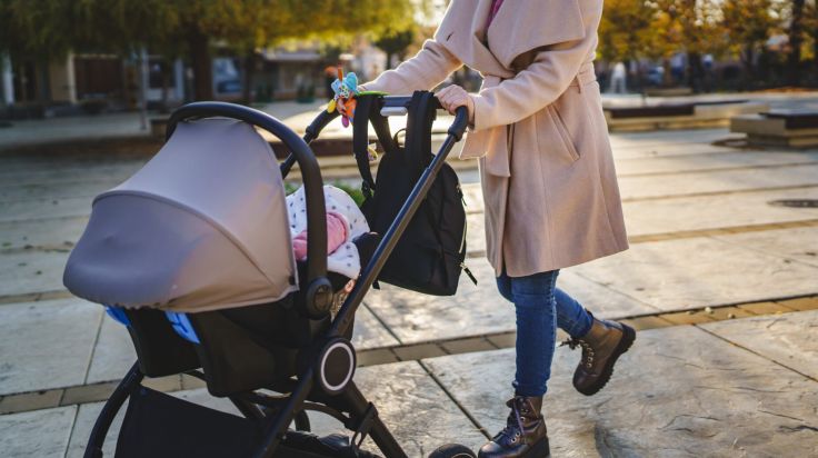 Auto erfasst Kinderwagen in Graz: Bub (2) auf Schutzweg herausgeschleudert