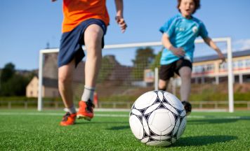Tragödie am Fußballplatz: Bub (13) stirbt beim Fußballspielen