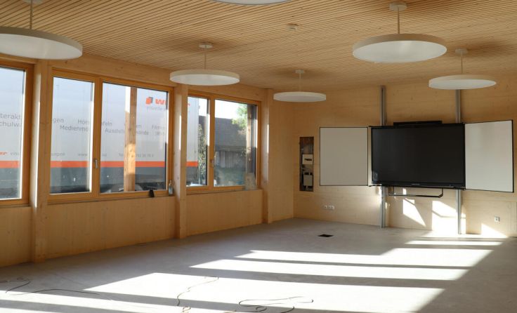 Die Klassenzimmer sind mit modernster Technik ausgerüstet. (Foto: Landratsamt)
