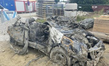 Auto taucht achte Jahre nach Flutkatastrophe wieder aus Schlamm auf