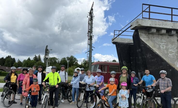 Am Viadukt in der Au erfolgte der Startschuss für das Stadtradeln (Foto: Madl)
