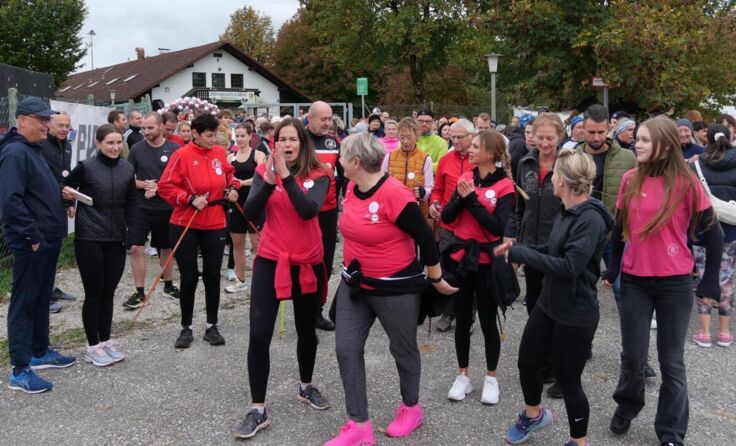 Jeder kann mitmachen beim Spendenlauf gegen Brustkrebs - Frauen, Männer Kinder (Foto: Madl)