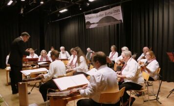 Zitherkonzert unter dem Thema Walzerträume