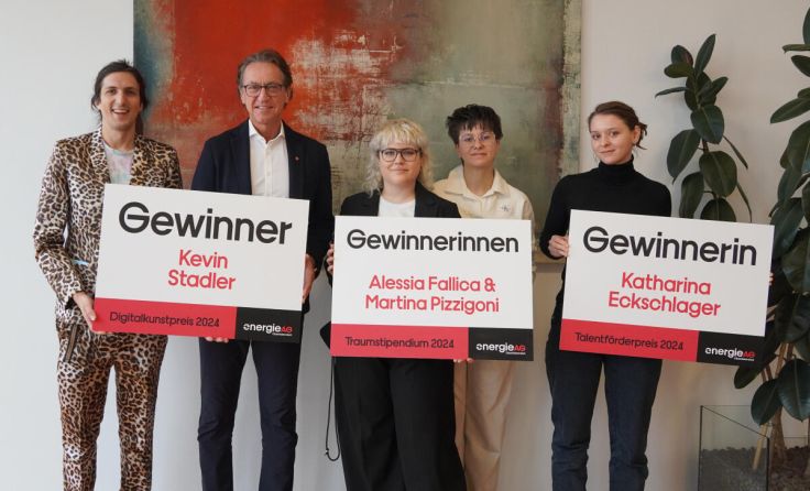Die Kunstpreis-Gewinner mit Energie AG-CEO Leonhard Schitter (2. v. l.) (Foto: Energie AG)