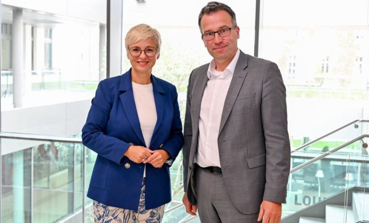 WKOÖ-Präsidentin Doris Hummer und AMS-Vorstandsvorsitzender Johannes Kopf (Foto: Foto Dostal)