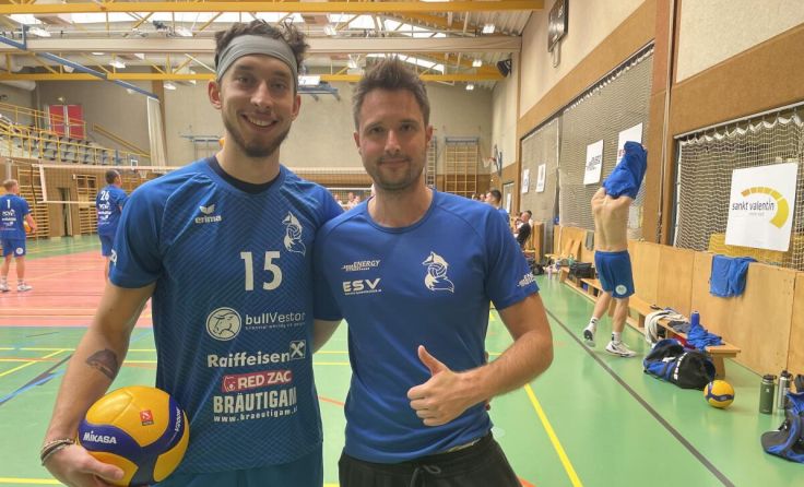 (V. l.:) Spieler Fabian Kriener und Coach Matthias Polixmair (Foto: VCV St. Valentin)