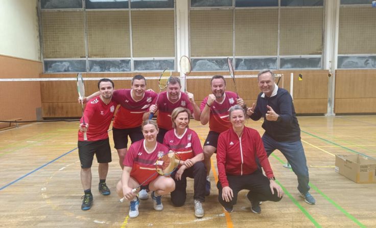 Stolz kürt sich die Mannschaft aus Enns nun mit dem Meistertitel. (Foto: ASKÖ Enns Badminton)