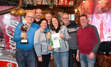 Steyrtaler Musikvereine kämpften um den Eisstock-Sieg