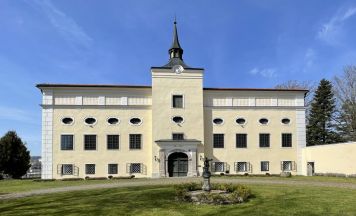 Schloss Kremsegg wird nach Verkauf zu Ort liebevoller Weisheit