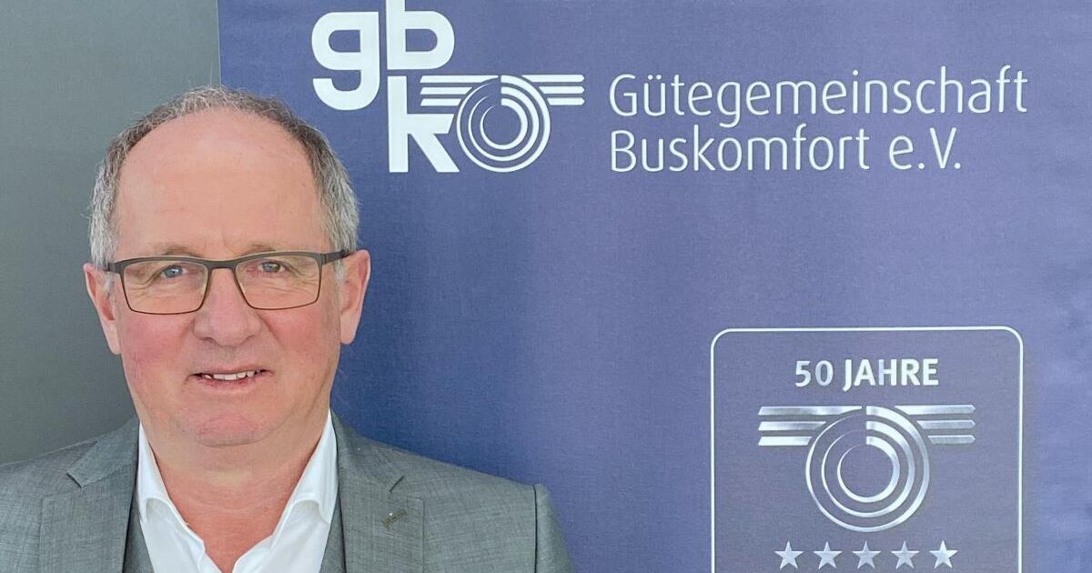Kirchdorfer Reiseunternehmer Josef Weiermair bleibt am Steuer des Buskomforts