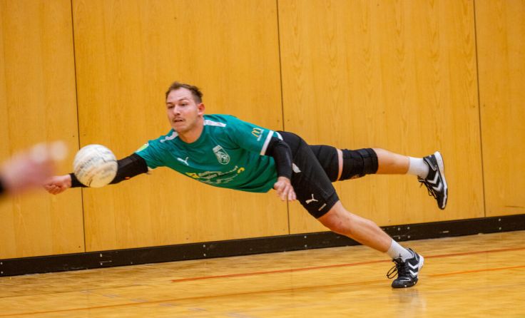 TuS-Faustballspieler Laurenz Hübner (Foto: TuS)