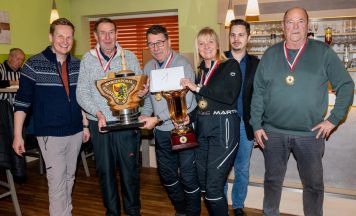 Retti 1 gewinnt Kirchdorfer Eisstock-Stadtmeisterschaft