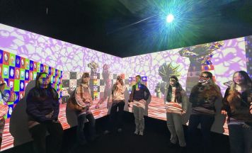 HLW-Schülerinnen aus Kirchdorf auf Kunst-Expedition in Linz