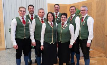 Musikverein Weinzierl-Altpernstein feiert Generationswechsel mit Standing Ovations