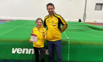 Kirchdorfer Nachwuchstalent Luisa Kalab springt bei Landesmeisterschaft zu Bronze