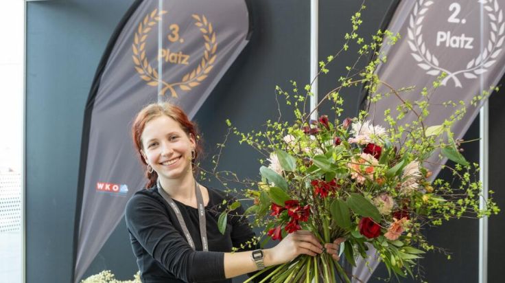Pettenbacherin überzeugt bei Floristik-Lehrlingswettbewerb