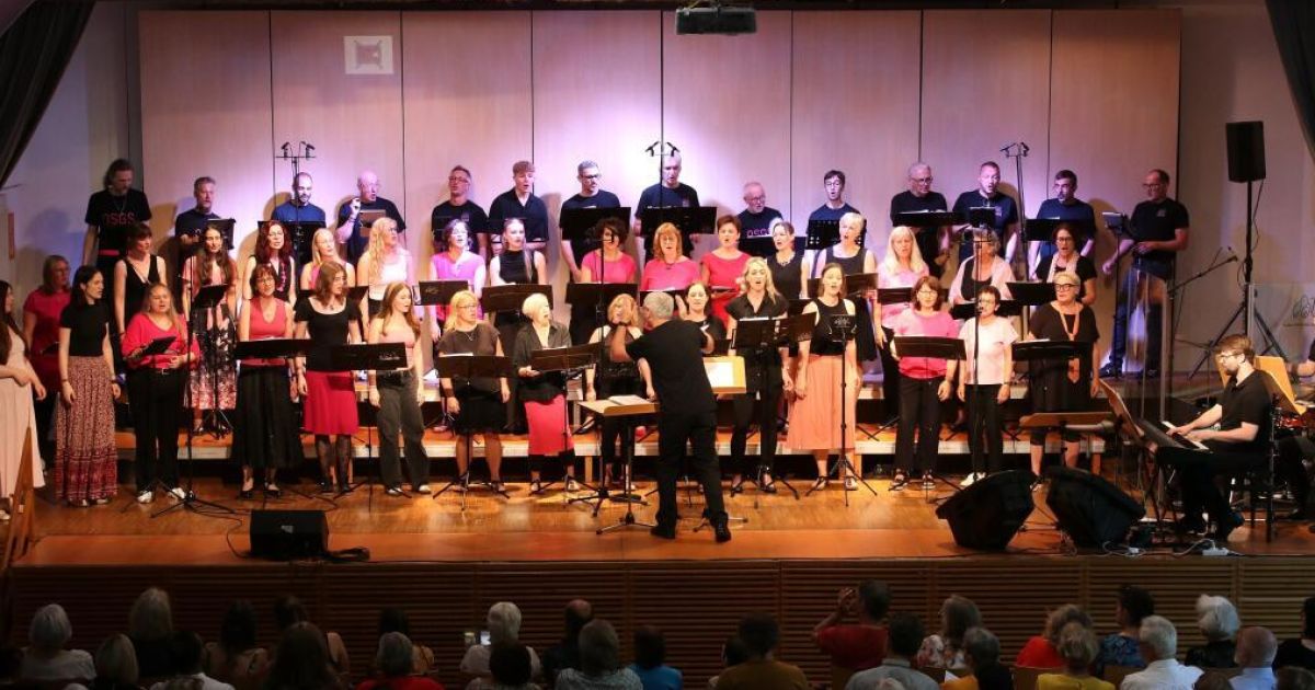 OSGS Choir Shows Musical Evolution at Concerts in Neupernstein Castle