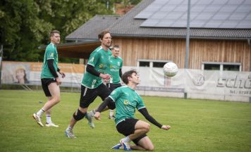 Faustballer aus Kremsmünster gewinnen Derbykrimi gegen Nußbach