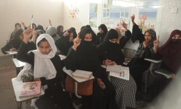 Sieben Pensionisten aus Kremsmünster, 500 Kinder und eine Schule in Afghanistan