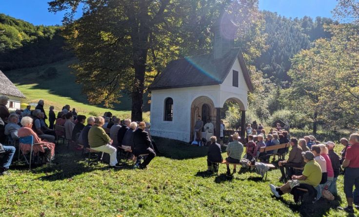 Bei der Messe vor der Rosaliakapelle (Foto: Österreichische Bundesforste)