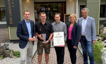 Landhotel Stocker in Vorderstoder erhält Julius-Award